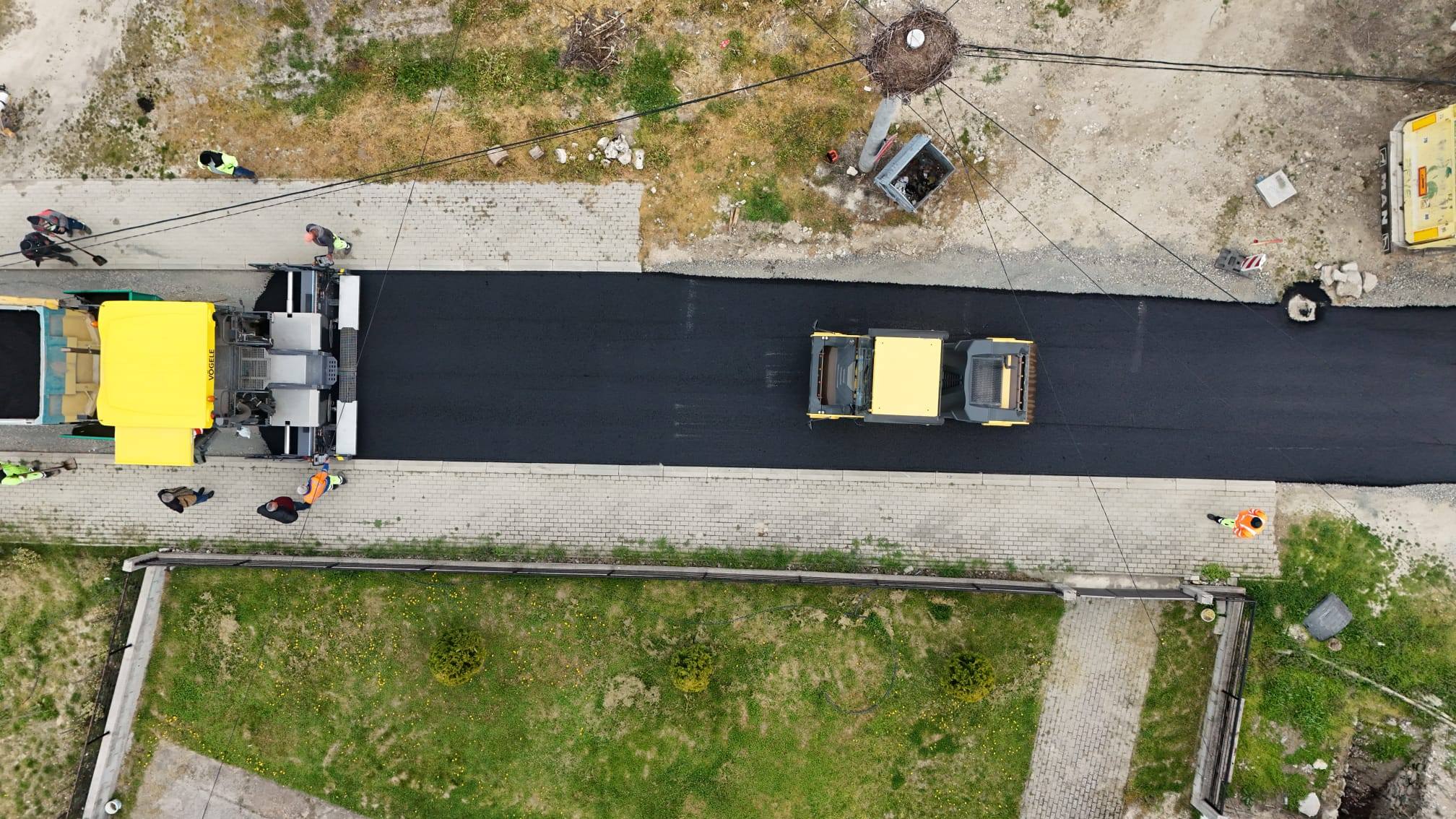 Асфалтирање на главната улица во село Манастирец