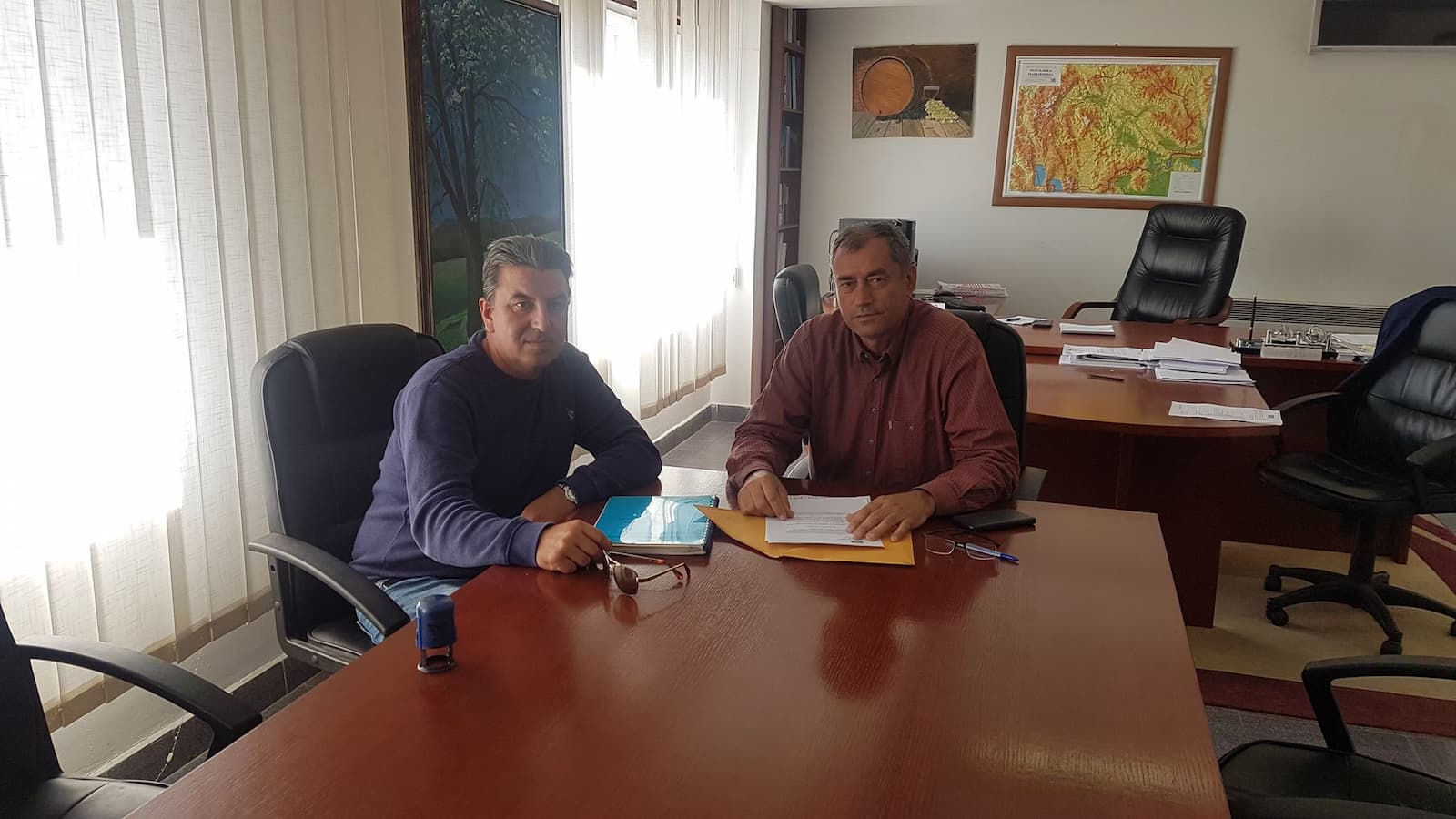 Потпишан договор за изградба на локален пат до с.Мрзен